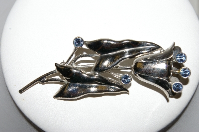 +MBA #87-313   Vintage Sterling Blue Rhinestone Flower Brooch