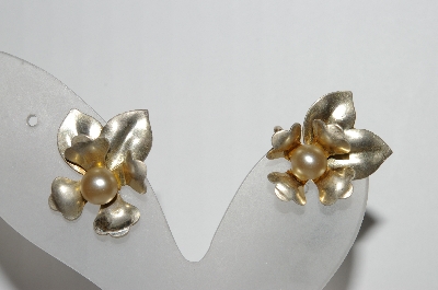 +MBA #90  Vintage Sterling & Pearl Floral  Screw Back Earrings
