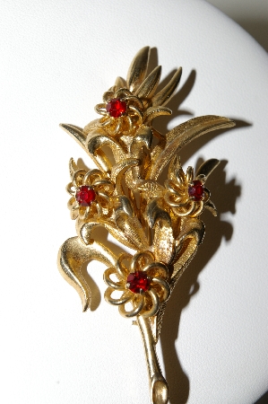 +MBA #87-290   Brooks Goldtone Red Rhinestone Flower Brooch