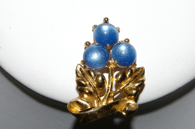 +MBA #87-356  Vintage Goldtone Blue Stone Pin