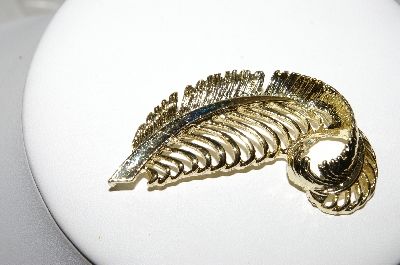+MBA #88-546   Gerrys Gold Plated Fancy Feather Pin