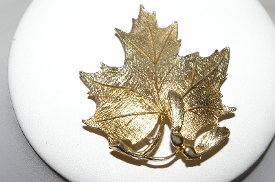 +MBA #88-121   Large Beautiful Lisner Leaf Brooch