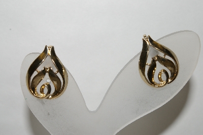 +MBA #88-164   Gold Plated Screw Back Earrings