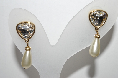 +MBA #89-090  " "Swan Stamped" Sarah Coventry Gold Tone, Clear Crystal & Faux Pearl Drop Earrings