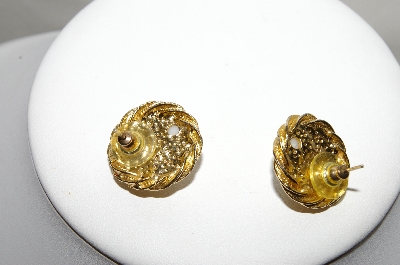 +MBA #88-136  "Gold Tone Round Faux Pearl Pierced Earrings