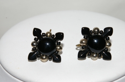 +MBA #88-053  Vintage Made In Japan Black Glass & Silver Bead Screw Back Earrings