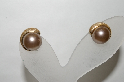 +MBA #88-166  Vintage Gold Tone Coffee Colored Faux Pearl Clip On Earrings 