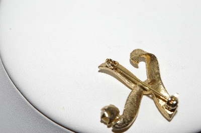 +MBA #89-099  14K Gold Plated "K" Pin With Pearl