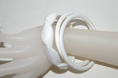 +MBA #89-005  "Set Of 3 Lucite White Bangle Bracelets