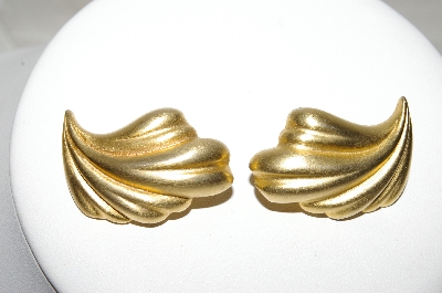 +MBA #88-020  "M. Jent Gold Plated Fancy Leaf Pierced Earrings
