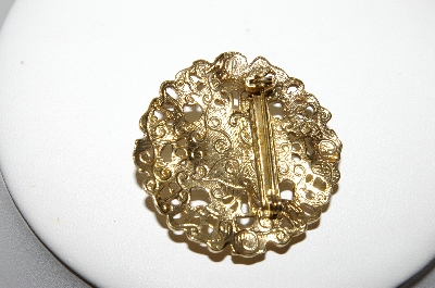 +MBA #88-245   Gold Plated Fancy Round Faux Pearl Pin