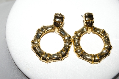 +MBA #88-019  Oreno Paris Gold Plated Fancy Hinged Pierced Earrings