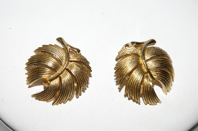 +MBA #88-248  "Trifari Gold Tone Leaf Style Clip On Earring