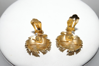 +MBA #88-248  "Trifari Gold Tone Leaf Style Clip On Earring