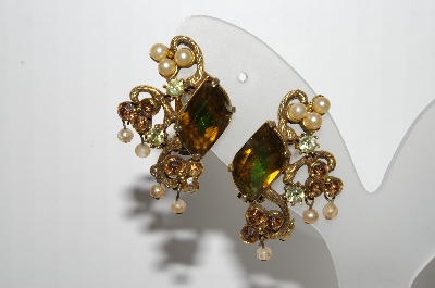 +MBA #90  "Gold Tone Rhinestone & Faux Pearl Clip On Earrings