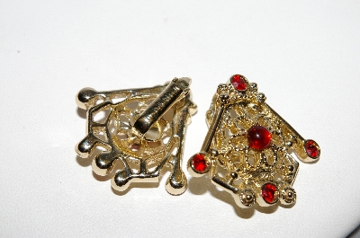 +MBA #92-008 "Vintage Goldtone Red Stone Clip On Earrings"