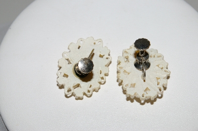 +MBA #95-013 "Vintage White Plastic Floral Screw Back Earrings"