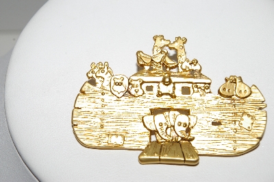+MBA #97-138 "Danecraft Goldtone Noah's Ark Brooch"