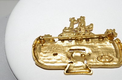 +MBA #97-138 "Danecraft Goldtone Noah's Ark Brooch"