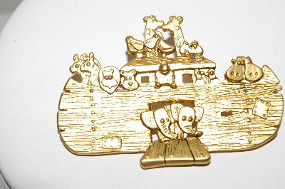 +MBA #97-138 "Danecraft Goldtone Noah's Ark Brooch"