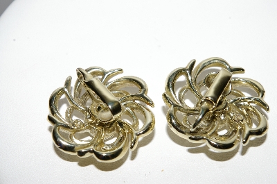 +MBA #97-036  "Vintage Goldtone Floral Clip On Earrings"
