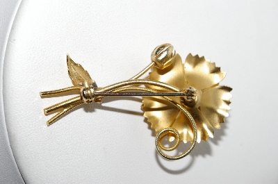 +MBA #97-014 "Vintage Goldtone Flower Pin"
