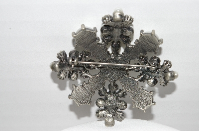 +MBA #97-043 "Vintage Silvertone Faux Pearl & Rhinestone Brooch"