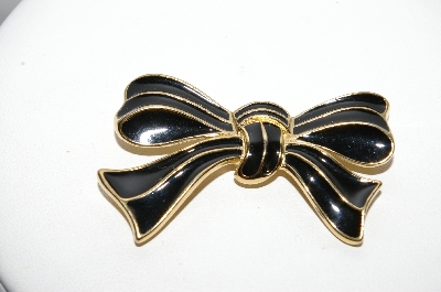 +MBA #97-003 "Trifari Goldtone Black Enameled Bow Brooch"