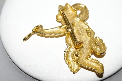+MBA #97-135 "JJ Jonette Jewelry Co. Goldtone Cat Pin With Fish Charm"