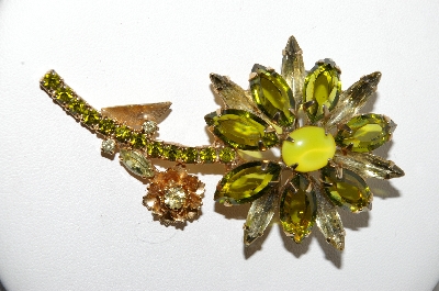 +MBA #96-058 "Vintage Goldtone Rhinestone Flower Brooch"