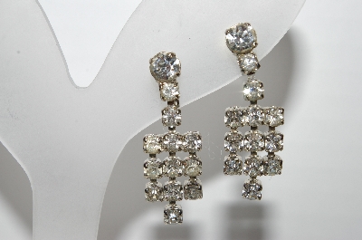 +MBA #96-015  "Vintage Silvertone Clear Crystal Rhinestone Screw Back Earrings"