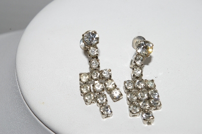 +MBA #96-015  "Vintage Silvertone Clear Crystal Rhinestone Screw Back Earrings"