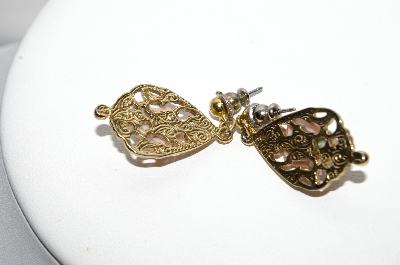 +MBA #96-076  "Vintage Goldtone Porcelain Rose Pierced Earrings"