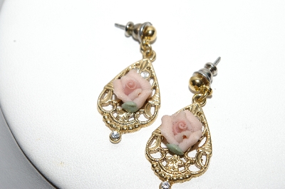 +MBA #96-076  "Vintage Goldtone Porcelain Rose Pierced Earrings"