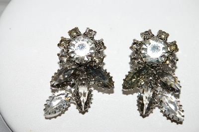 +MBA #96-060   "Vintage Silvertone Grey & Clear Rhinestone Clip On Earrings"