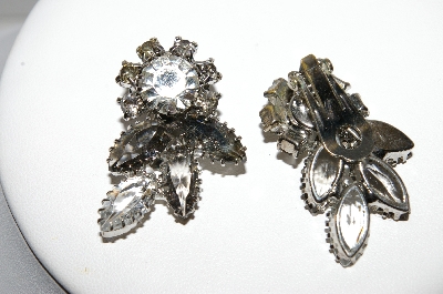 +MBA #96-060   "Vintage Silvertone Grey & Clear Rhinestone Clip On Earrings"