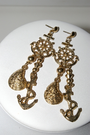 +MBA #94-095 "Vintage Goldtone Sea Life Dangle Pierced Earrings"