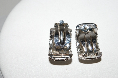+MBA #94-093  "Vintage Silvertone Chubby 1/2 Hoop Clip On Earrings"