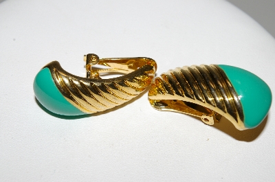 +MBA #94-142  "Vintage Goldtone & Green Enamel Clip On Earrings"