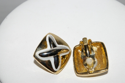 +MBA #94-072 "Vintage Goldtone Hugs Clip On Earrings"