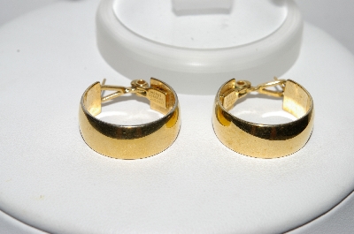 +MBA #94-322  "Vintage Goldtone Avon & Monet Pierced Earrings" 