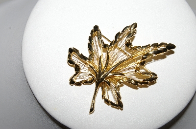 +MBA #94-377 "Vintage Gold Plated Fancy Leaf Pin"
