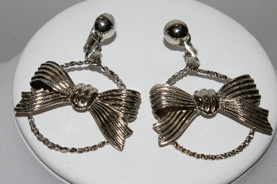 +MBA #94-027  "VIntage Silvertone Large Bow Clip On Earrings"