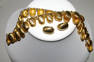 +MBA #94-374  "Vintage Goldtone Linked Necklace & Matching Clip On Earring Set"