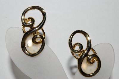 +MBA #94-201  "Vintage Goldtone Scroll Look Clip On Earrings"