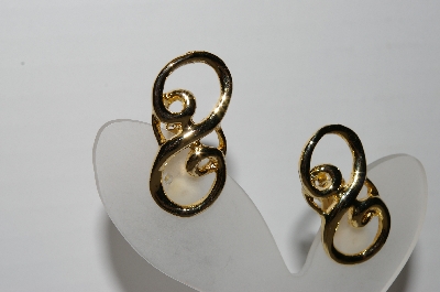 +MBA #94-201  "Vintage Goldtone Scroll Look Clip On Earrings"