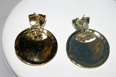 +MBA #94-023  " Vintage Goldtone Pale Peach Enameled Pierced Earrings"