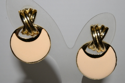 +MBA #94-023  " Vintage Goldtone Pale Peach Enameled Pierced Earrings"