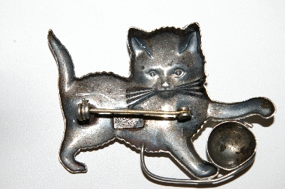 +MBA #94-042  "Lang Sterling 1950's Cat Pin"