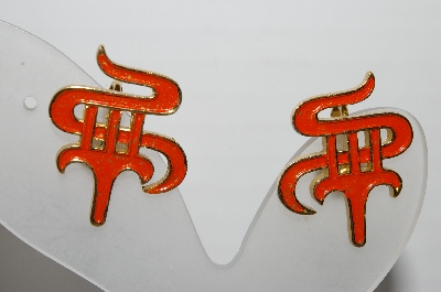 +MBA #93-100  "Trafari Oriental Enameled Clip On Earrings"